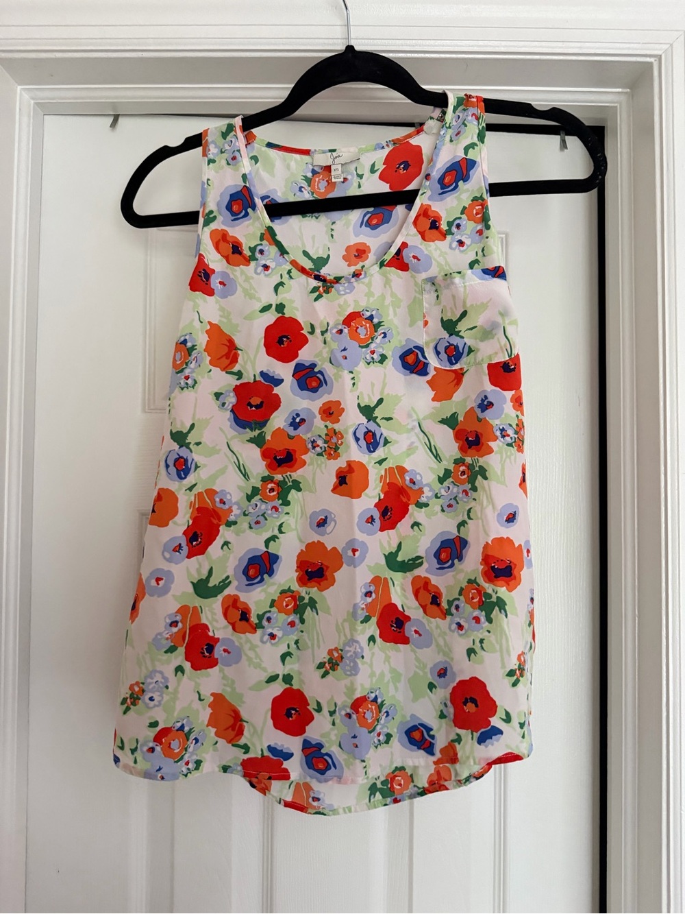Floral Scoop-Neck Camisole in Red, Blue & Cream